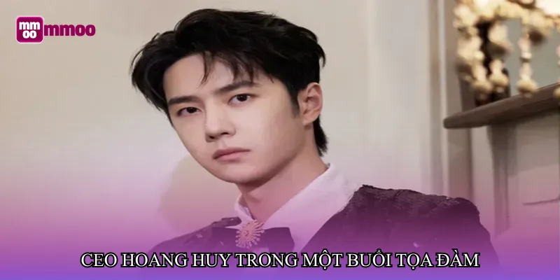 CEO Hoang Huy trong một buổi tọa đàm